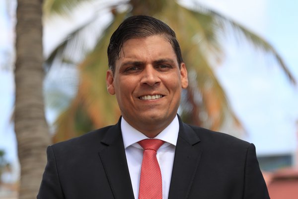 “PORKO SUSHI SEMPER TA BUSKA MURAYA LIMPI PA FREGA SU KURPA”