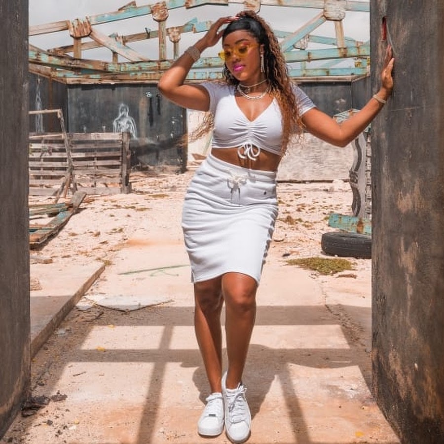 E ARTISTA SEMII MARTEN TA SIGUI DESTAKÁ DEN MUNDU ARTÍSTIKO