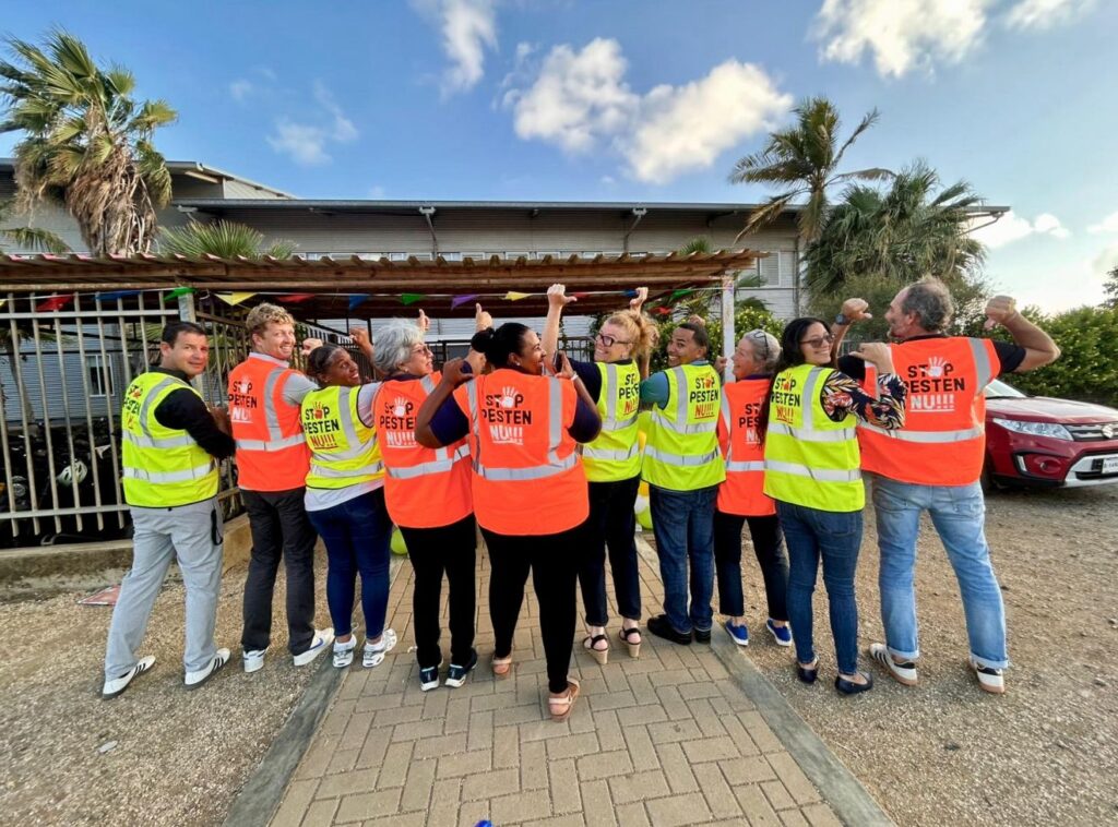 LISEO I VMBO TA KONTINUÁ KU SIMAN KONTRA TENTAMENTU: ‘MIRA UN BIAHA DOR DI UN OTRO BREL, BO KLAS TA UN TIM’