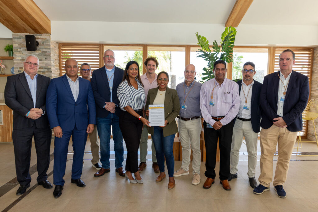 KOMPANIANAN DI UTILIDAT DI ISLANAN BES I CAS TA FIRMA UN DEKLARASHON DI INTENSHON PA SIGI KU MAS KOLABORASHON