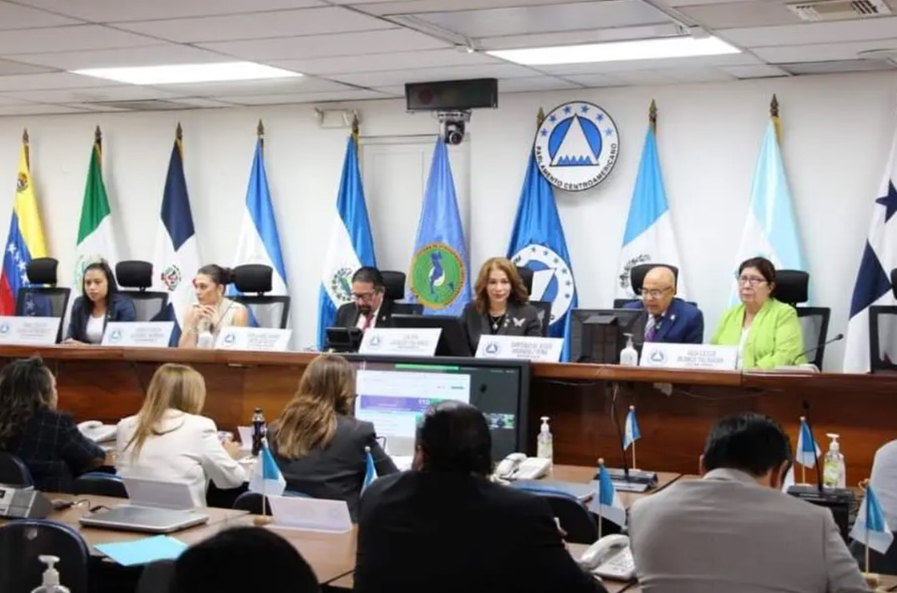PARLAMENTO REGIONAL – PARLACEN TA SOSTENÉ RE-LISTING DI BONAIRE