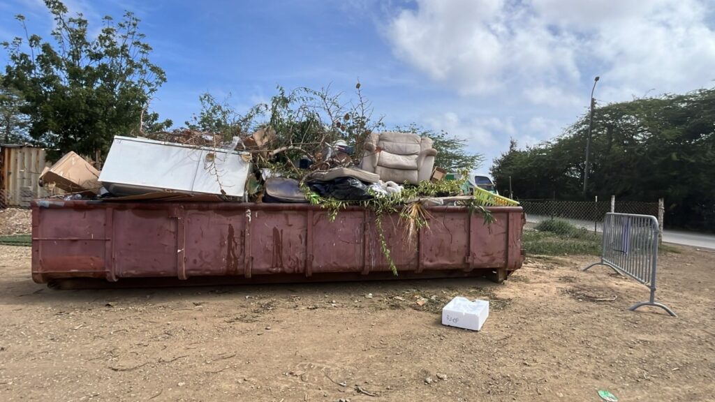 A KOLEKTÁ 41 TÒN DI SUSHI DURANTE E DI DOS RÒNDU DI E KAMPAÑA DI BARIO LIMPI