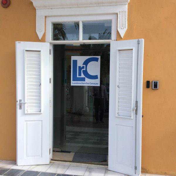 KORSOU: LANDSRECHERCHE KÒRSOU A KUMINSÁ KU UN INVESTIGASHON PENAL