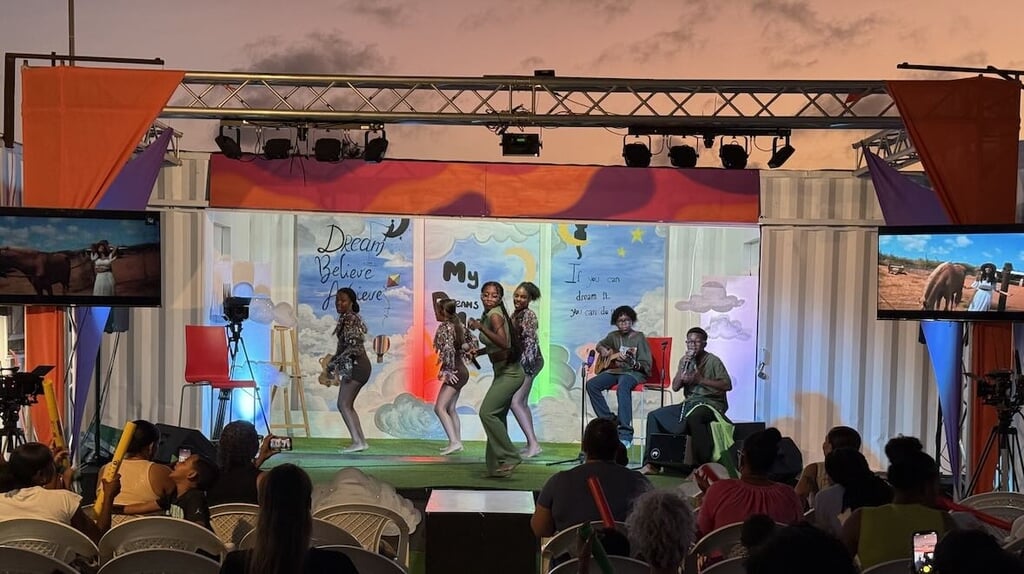 DI 10 TE KU 17 DI APREL 2026 LO TUMA  LUGÁ SIMAN DI MÚSIKA PA MUCHA BONEIRU KU E TEMA ‘FIESTA’.