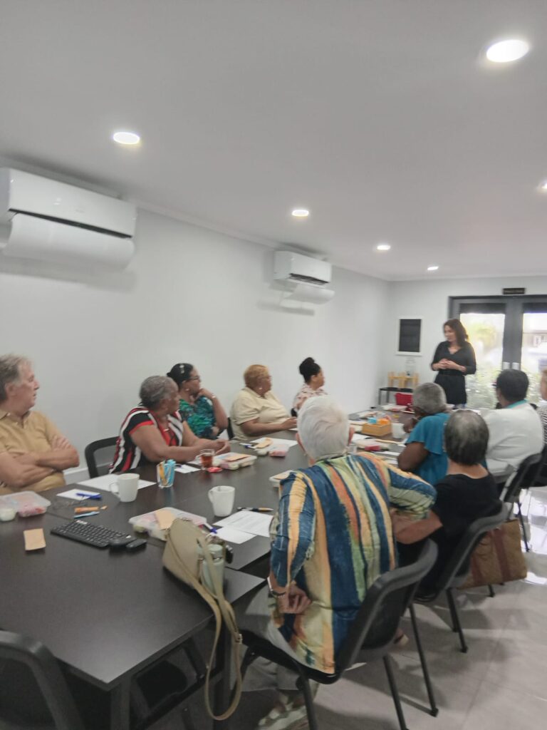 PROFESOR ANNE-MEI THE TA INVESTIGÁ RETNAN SOSIAL I TRADISHONNAN DI KUIDO NA BONEIRU.
