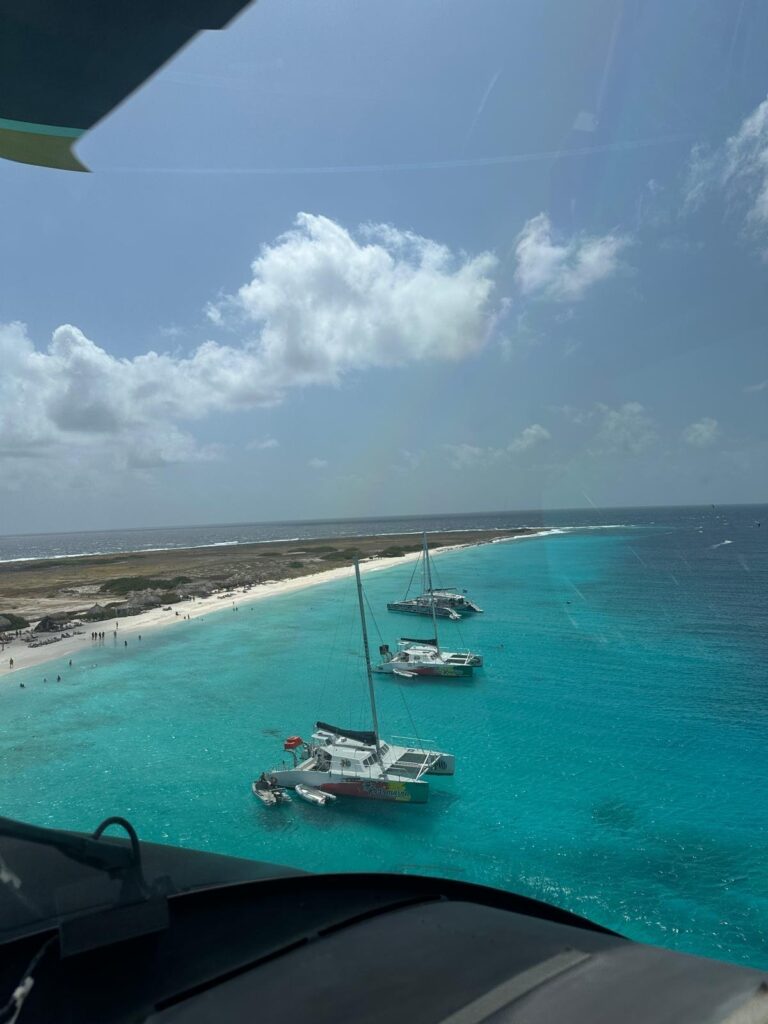 KORSOU: EVAKUASHON DI SEÑORA FOR DI KLEIN KÒRSOU