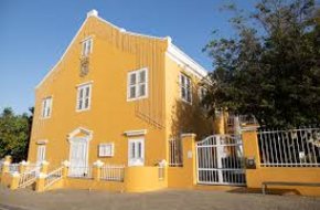 KOLEGIO EHEKUTIVO TA PIDI YUDANSA RÁPIDO DI HULANDA KONTRA PREISNAN KU TA SUBIENDO