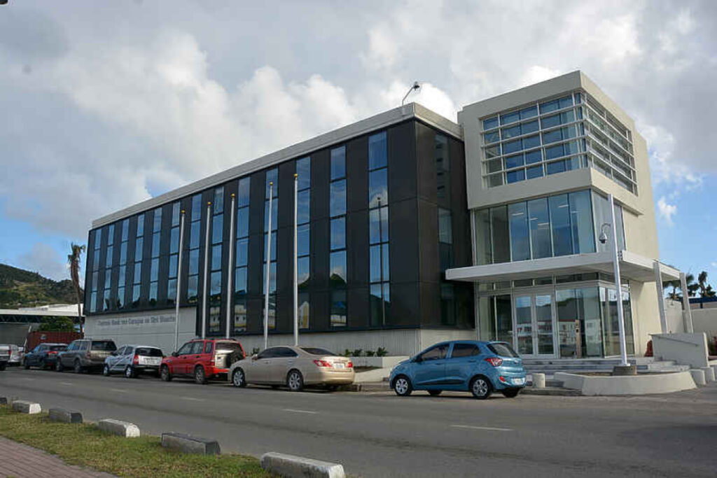 SINT MAARTEN : A NOMBRA DIREKTOR DI CBCS SU OFISINA NA SINT MAARTEN