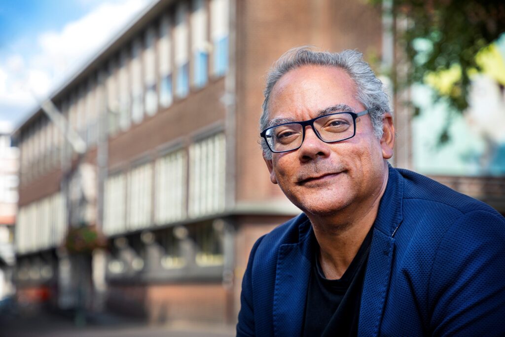 KORSOU: PAOLO MARTINA DIREKTOR NOBO DI KOMITÉ DI KONMEMORASHON PASADO DI SKLABITUT