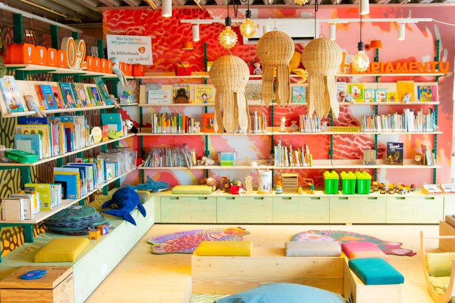 BIBLIOTEKA PÚBLIKO BONEIRU TA SELEBRÁ UN AÑA NA LOKALIDAT NOBO