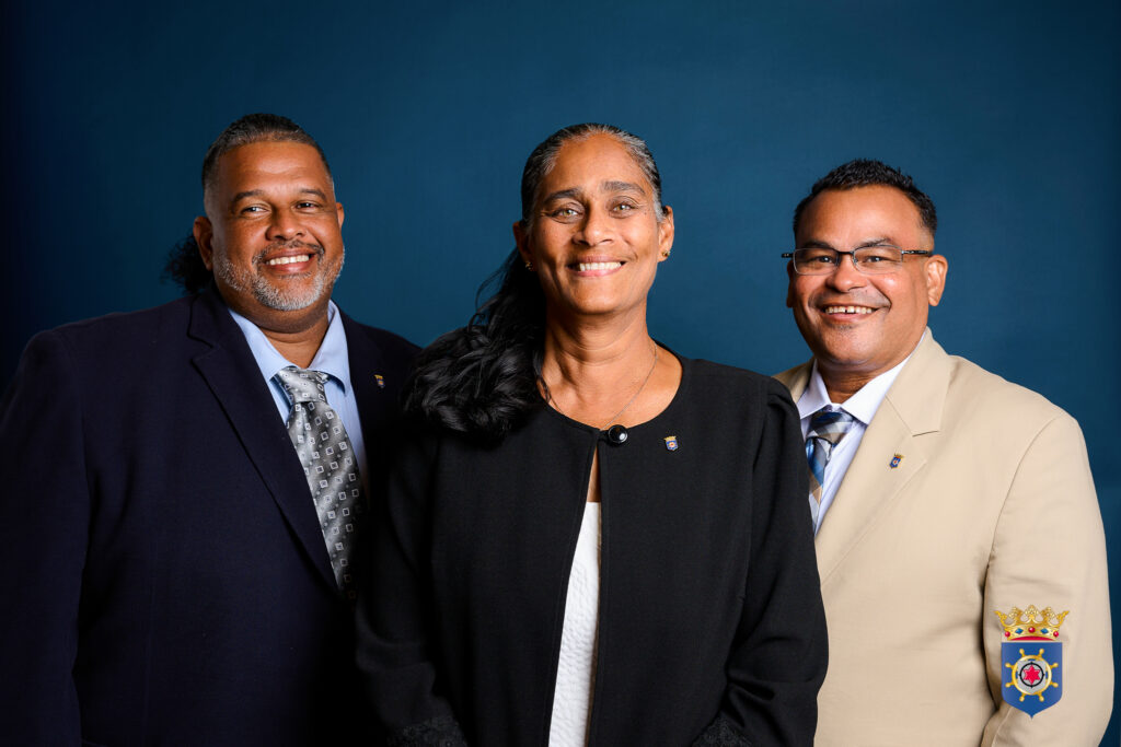 JENNIFER MOHAMEDJOENOES, JOSELITO STATIA I TIMOTEO SILBERIE A HURAMENTÁ KOMO DIPUTADO NOBO PA BONEIRU