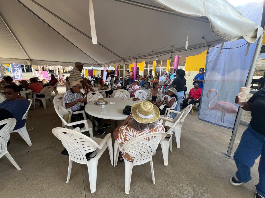 GRAN ÉKSITO PA E DI DOS EDISHON DI BAN TOPA NA MBO BONAIRE