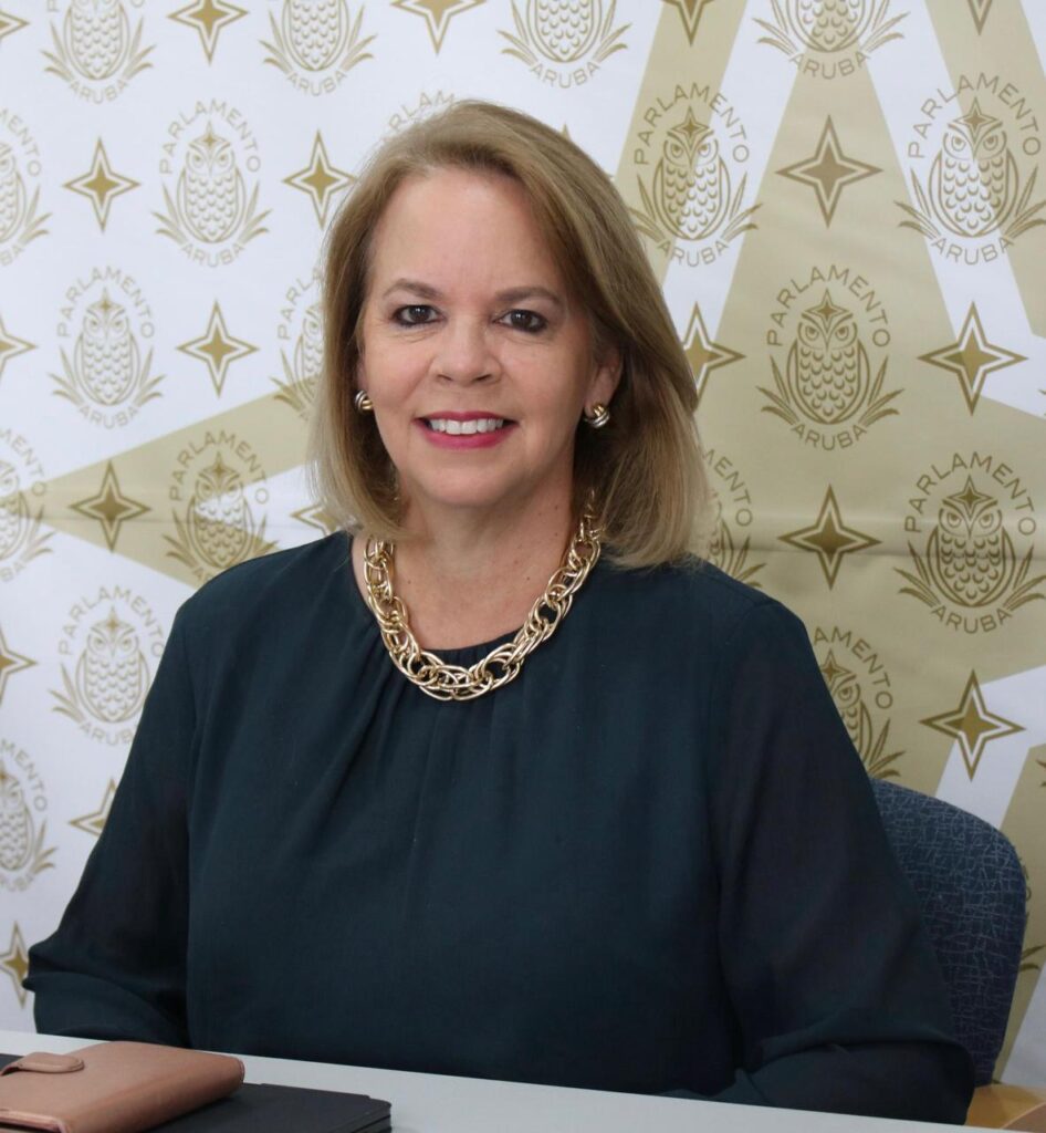 ARUBA: YA CU MINISTER DOWERS NO SA SU TRABOU, LAGAMI YUDA MINISTER DOWERS, CON PA RECOBRA E PLACA Y TERENONAN DEN CASO AVESTRUS