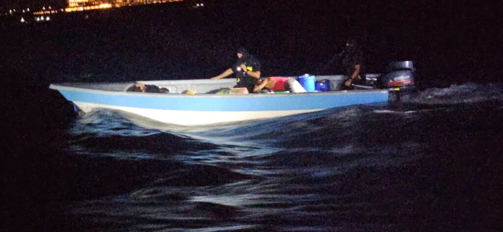 ARUBA: WARDACOSTA TA INTERCEPTA BOTO Y 6 PERSONA NA BORDO