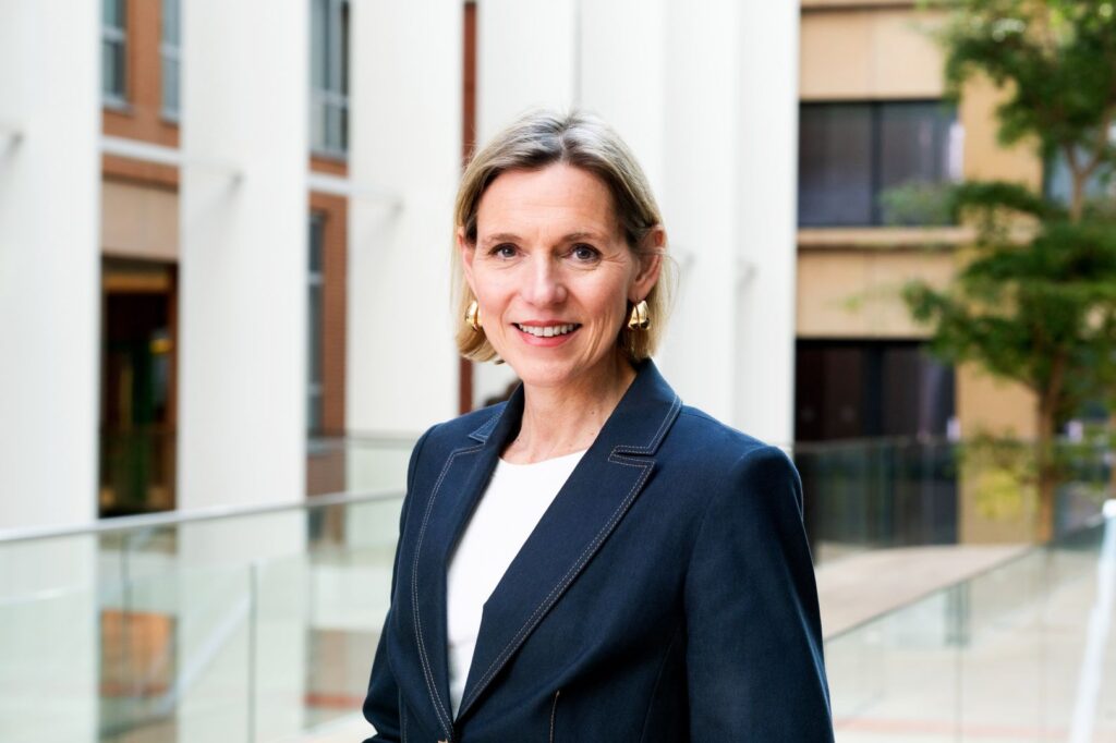 MINISTER STERK DI BISHITA NA BONEIRU, SINT EUSTATIUS I SABA