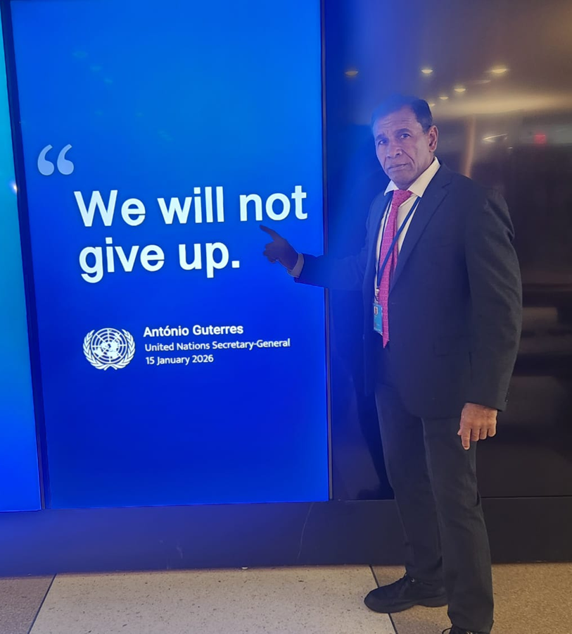 JAMES FINIES, FUNDADÓ DI BHRO, TA HASI YAMADA NA PROME MINISTER I PARLAMENTO HULANDES PA RECHASÁ KRIMINALISASHON DEMASIADO AMPLIO DI EKSPRESHON PÚBLIKO NA BONEIRU I E ISLANAN BES