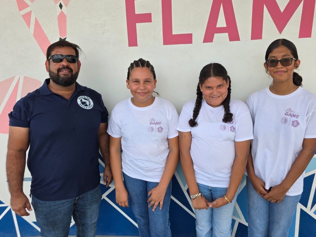 BONEIRU TA SKIBI HISTORIA KU SU PROMÉ EKIPO FEMENINO DI BASKET EKIPO U12 LO REPRESENTÁ NOS ISLA DEN TORNEO HER WAY NA KÒRSOU