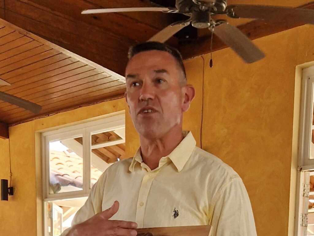 DENNIS VOLMER TA TUMA DESPEDIDA KOMO PRESIDENTE DI DIREKTIVA DI SGB