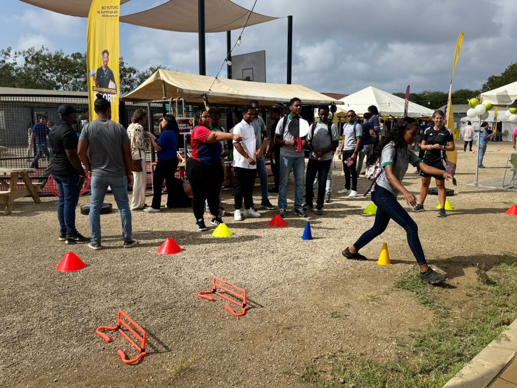 PROMÉ MBO MERKADO DI ESTUDIO BONAIRE UN GRAN ÉKSITO