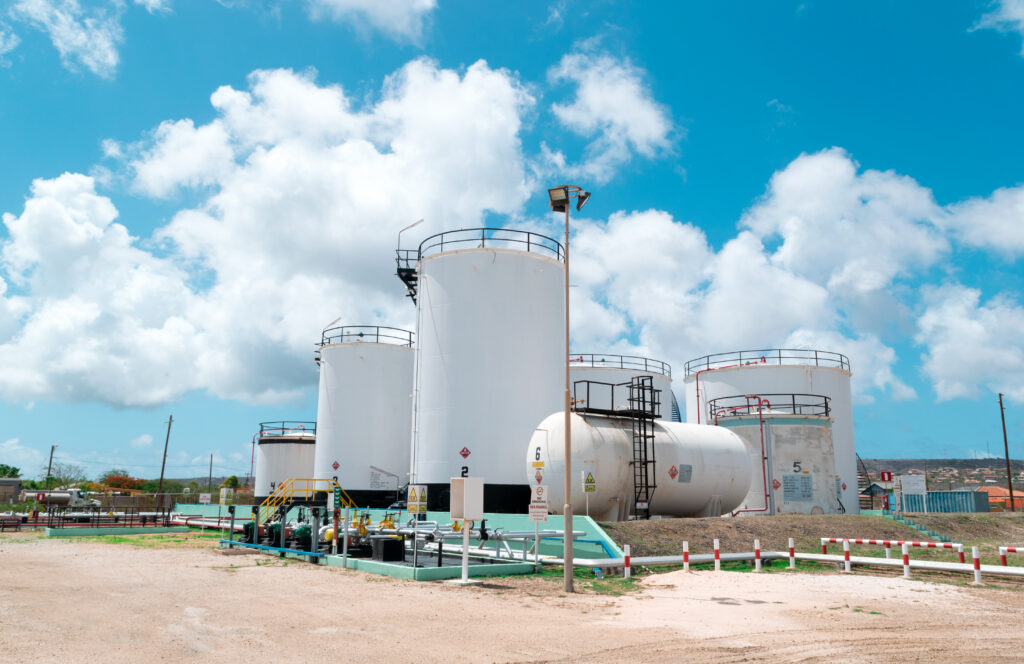 CUROIL BONAIRE TA KOMPROMETÍ PA GARANTISÁ SUMINISTRO DI KOMBUSTIBEL NA BONEIRU